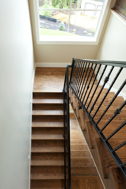 Современный дизайн внутренней  лестницы в  вашем доме.