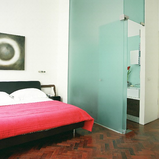 Модные тенденции дизайна интерьера спальни 2011